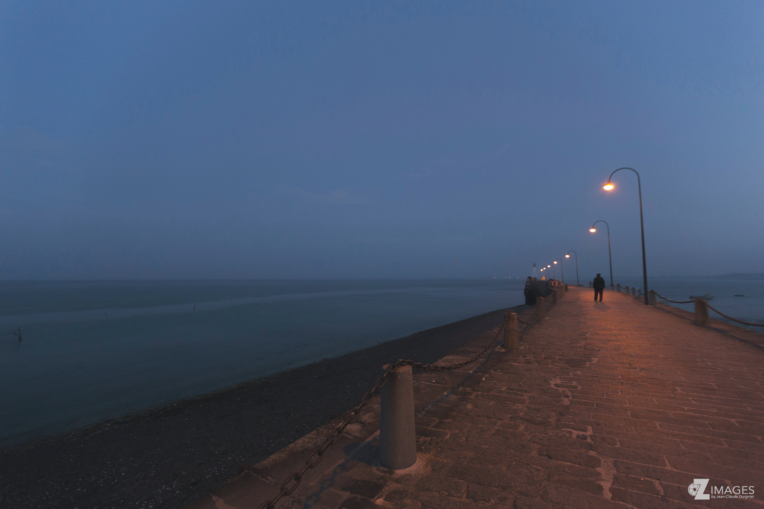 Seul, la nuit...