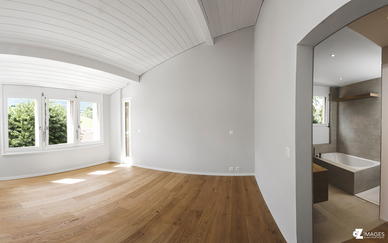 Chambre parentale avec salle de bain